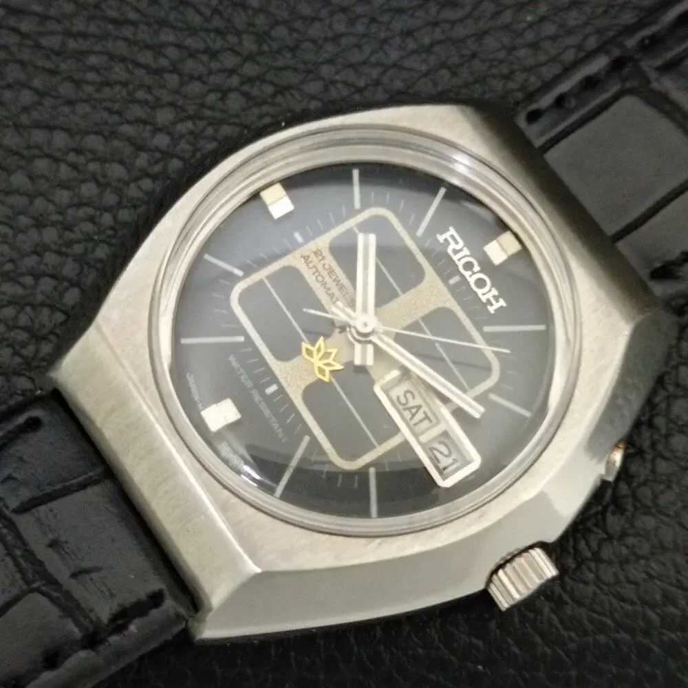 Vintage 1973 Ricoh Automatic Mens Silver Watch W/daydate & Black accents